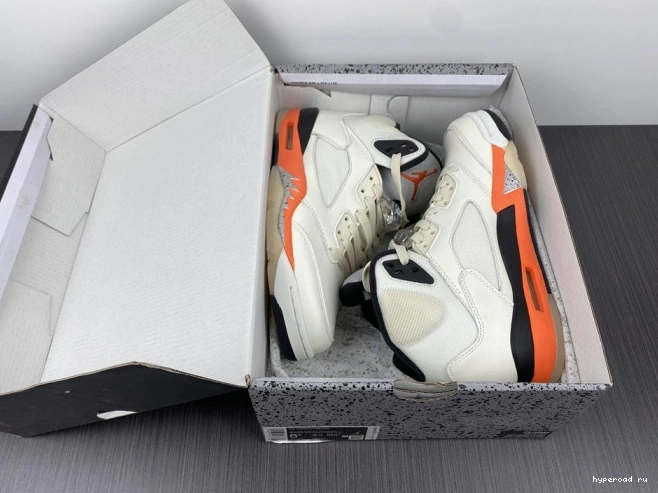 5 Retro Jordan Total DC1060-100 Orange 1106